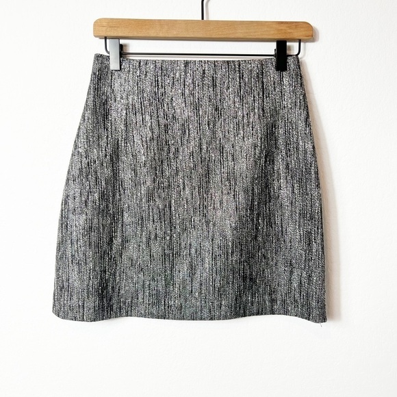 H&M Shiny Black Silver Shiny Women Mini Skirt Size 6 / Fits like a 2 - Picture 1 of 5